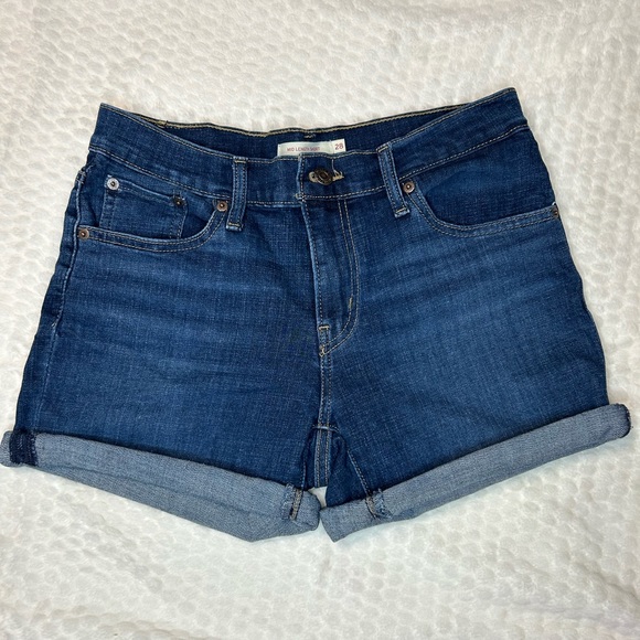 Levi’s Mid Length Short Size 28 - Picture 1 of 5
